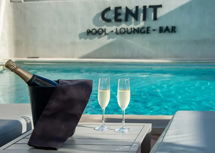 Hotel Cenit & Apts Sol Y Viento